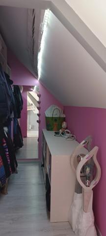 Charolles à 5 minutes, Maison en pierres, rénovée, de 128 m² avec grange attenante aménageable, sur terrain de 2 357 m²