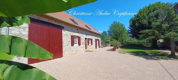 Charolles à 5 minutes, Maison en pierres, rénovée, de 128 m² avec grange attenante aménageable, sur terrain de 2 357 m²