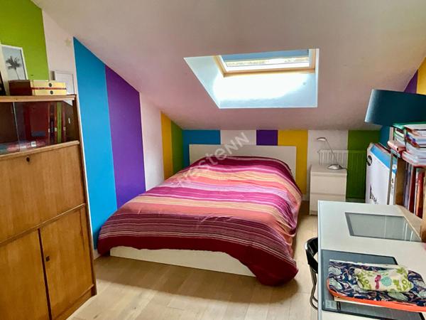 Orvault Grand Val : En vente, maison de 139 m², 4 chambres, baignée de lumière, cuisine A/E, jardin intime, proche tramway.