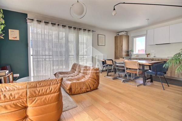 Appartement Saint Ouen Sur Seine 4 pièce(s) 86.43 m2 avec extérieur et parking