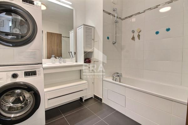 Appartement Saint Ouen Sur Seine 4 pièce(s) 86.43 m2 avec extérieur et parking