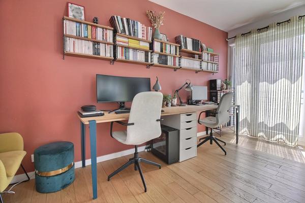 Appartement Saint Ouen Sur Seine 4 pièce(s) 86.43 m2 avec extérieur et parking