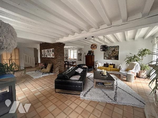 Proche Dreux - Charmante maison rénovée 271m² avec jardin 2.000m², 5 chambres 3 sdb