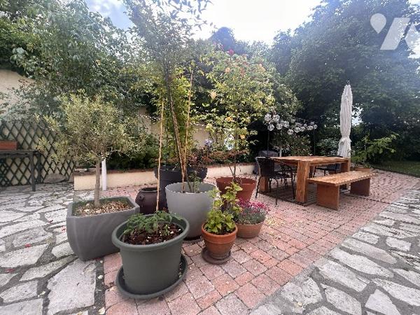 Proche Dreux - Charmante maison rénovée 271m² avec jardin 2.000m², 5 chambres 3 sdb