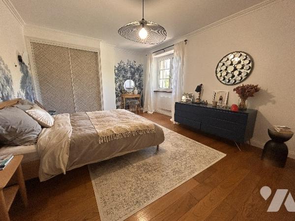 Proche Dreux - Charmante maison rénovée 271m² avec jardin 2.000m², 5 chambres 3 sdb