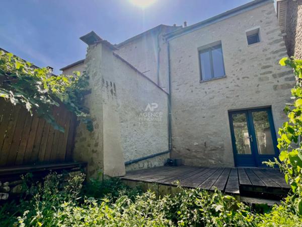 Maison Vaureal 3 pièce(s) 70 m2 259 000 € **  - Référence  2320