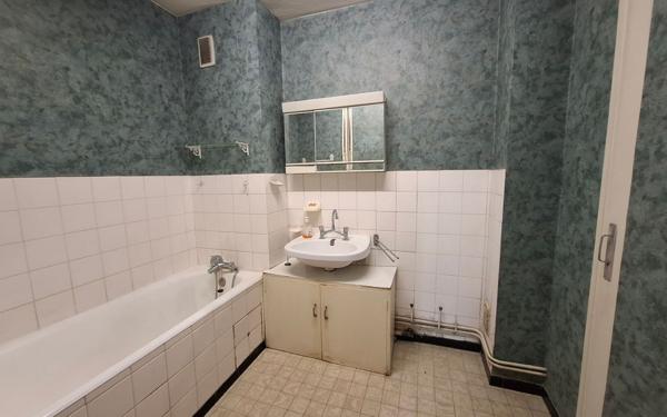 Appartement à vendre    3 pièces • 58,63 m2 Vénissieux