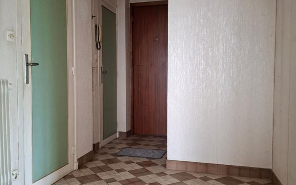 Appartement à vendre    3 pièces • 58,63 m2 Vénissieux