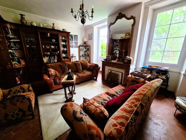 À VENDRE – Maison de Maître de Caractère (1832), 219 m² habitables – Parc arboré de 7 323 m² avec piscine, dépendance, et prestations de charme