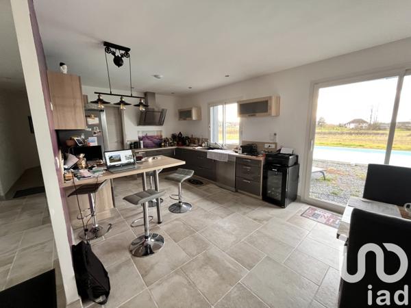 Pavillon 5 pièces de 150 m² à Bourbon-Lancy (71140)