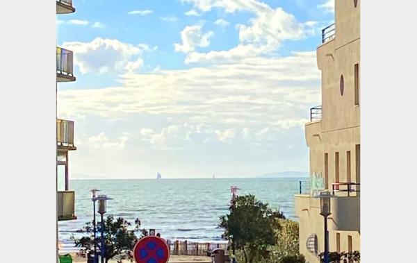 Vente Studio Cabine Vue Latérale Mer rénové(e) Le grau-du-roi   