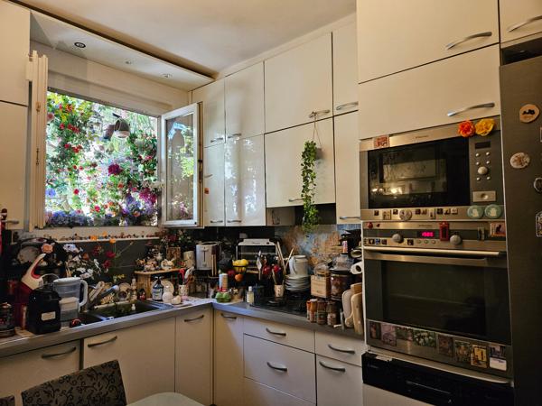 Appartement 4 pièces de 92 m² à Paris 75014 avec cave