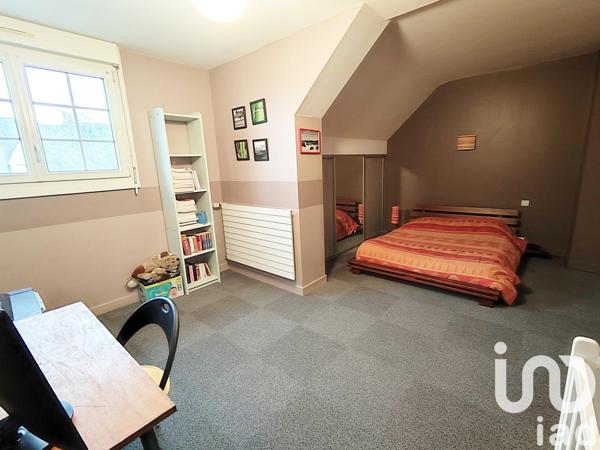 Maison 8 pièces de 180 m² à Vezin-le-Coquet (35132)