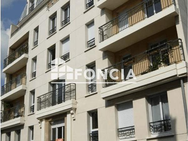 Location Studio 23.6 m² - 19 RUE PAUL BERT Puteaux 92800