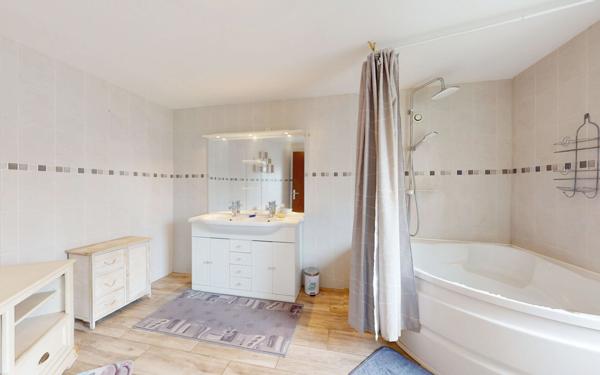 Maison à vendre    6 pièces •  Gondrecourt-Aix