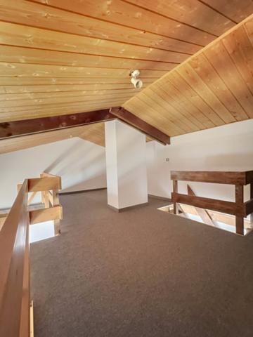 Appartement
                                                                                                                                                                                                                                                                                                                        5 pièce(s)                                                                                                                                                                                                          3 chambre(s)                                                                                                                                                                                                          114  m²