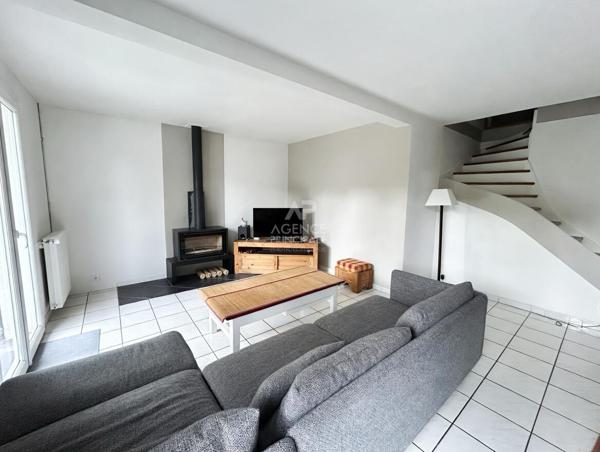 Maison familiale 148 m² - 8 pièces 6 chambres 525 000 € **  - Référence  1757