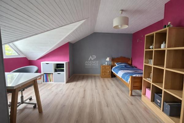 Maison familiale 148 m² - 8 pièces 6 chambres 525 000 € **  - Référence  1757
