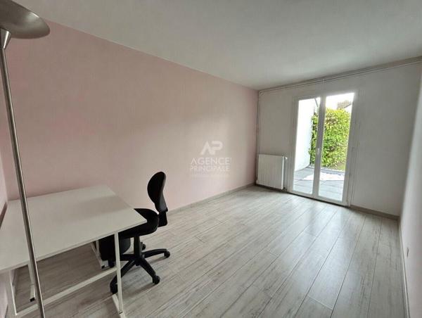 Maison familiale 148 m² - 8 pièces 6 chambres 525 000 € **  - Référence  1757