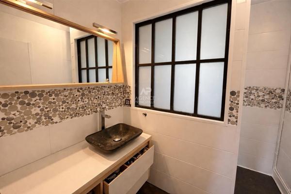 Maison familiale 148 m² - 8 pièces 6 chambres 525 000 € **  - Référence  1757