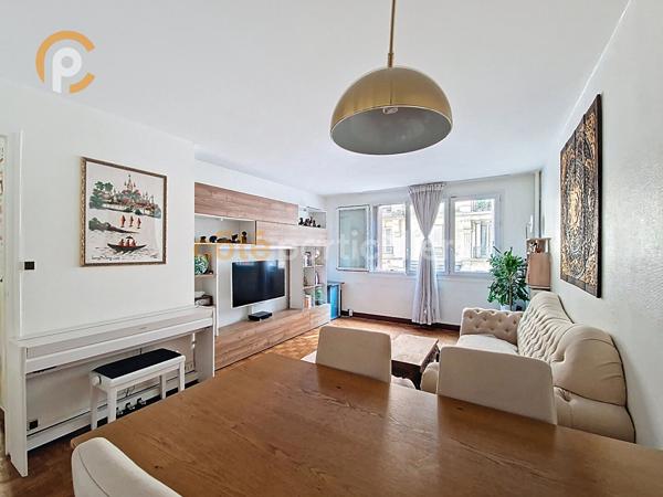 Vente
                Appartement69 m² - 3 Pièces -
                    PARIS (75013)