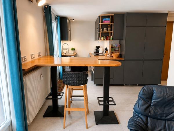 Local commercial avec vitrine et appartement T3 – Bien rare à usage mixte