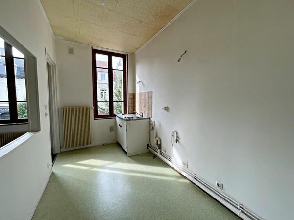 Immeuble à vendre    4 pièces • 195 m2 Béthune