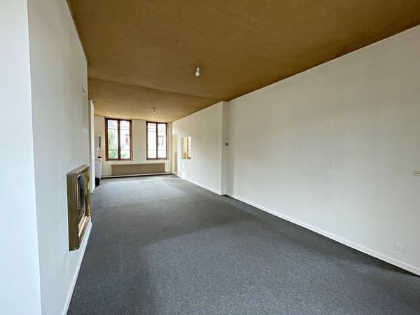 Immeuble à vendre    4 pièces • 195 m2 Béthune