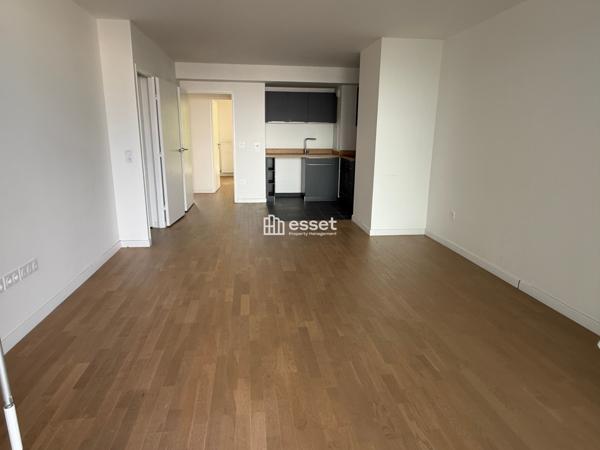 Location Appartement 4 pièces 85.6 m² - Suresnes 92150