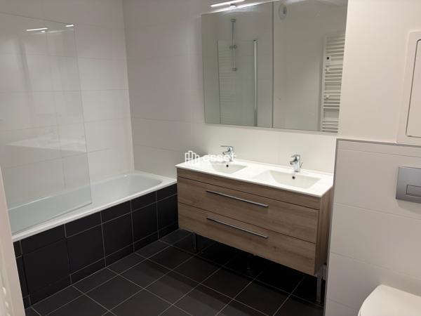 Location Appartement 4 pièces 85.6 m² - Suresnes 92150