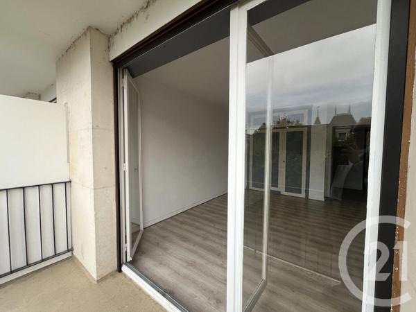 Appartement F3 à vendre  3 pièces - 54,85 m 2   CHATELLERAULT  - 86