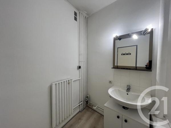 Appartement F3 à vendre  3 pièces - 54,85 m 2   CHATELLERAULT  - 86