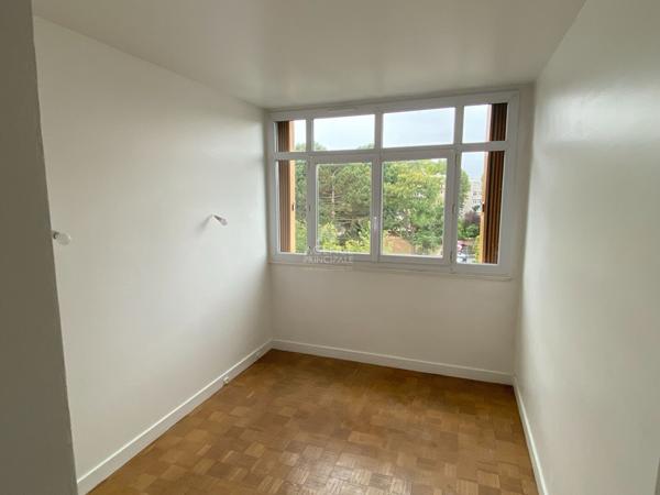 Appartement Maisons Laffitte 4 pièce(s) 68.84 m2 Loyer 1 520 €/mois charges comprises **  - Référence  3763