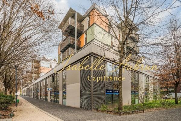 Local/bureau à vendre GRENOBLE (38)