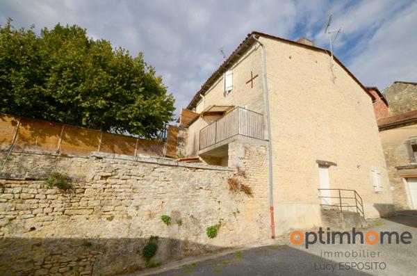 🏡 Maison en pierre au cœur du Ruffec historique