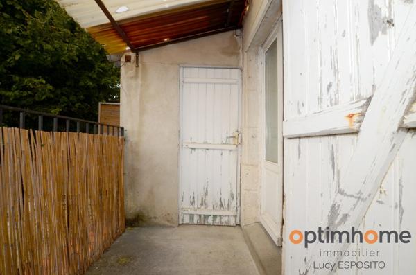 🏡 Maison en pierre au cœur du Ruffec historique