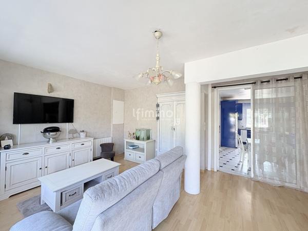 Maison familiale avec piscine, jardin constructible et dépendance