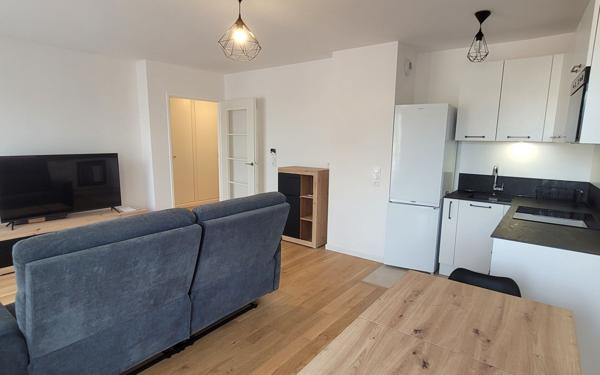 Appartement à louer    2 pièces • 46,64 m2 Issy-les-Moulineaux