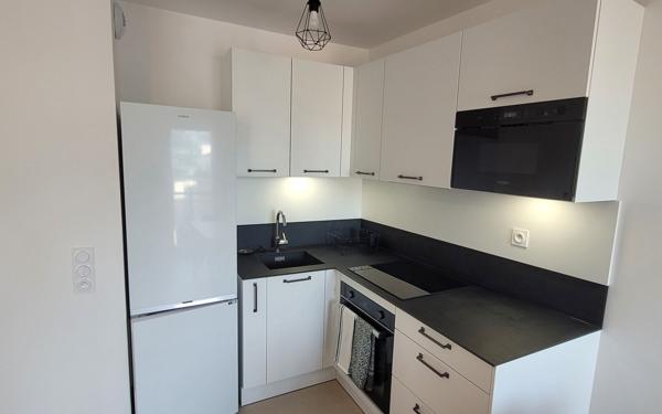 Appartement à louer    2 pièces • 46,64 m2 Issy-les-Moulineaux