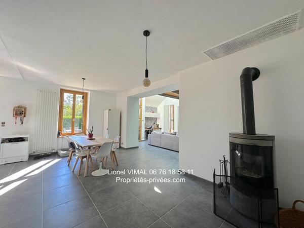 Maison rénovée 5 pièces ( 3 ch ) 170 m2 sur terrain clos et aménagé