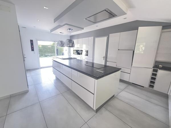 Maison 9 pièces - 230 m² Bien prestige