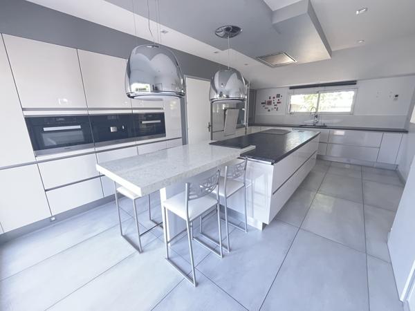 Maison 9 pièces - 230 m² Bien prestige