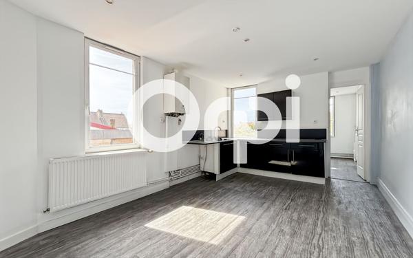 Immeuble à vendre    9 pièces •  Wimille