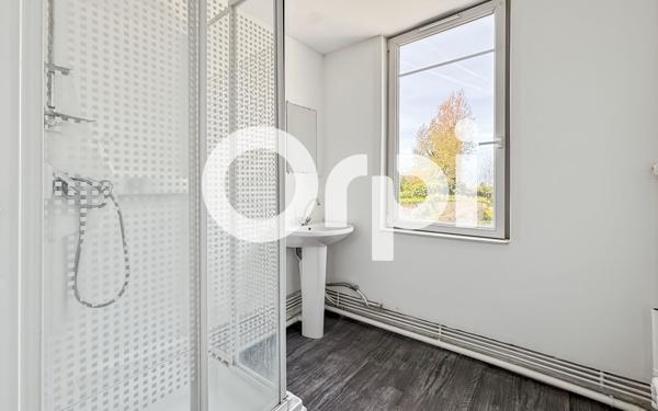 Immeuble à vendre    9 pièces •  Wimille