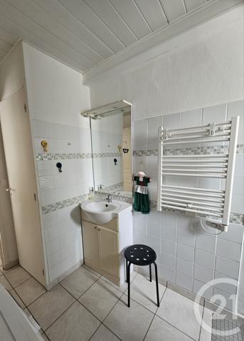 Maison à vendre  4 pièces - 51,50 m 2   LE CHATEAU D OLERON  - 17