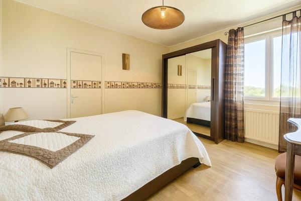 Vente Maison 10 pièces 157 m2 à Sainte-Livrade-sur-Lot