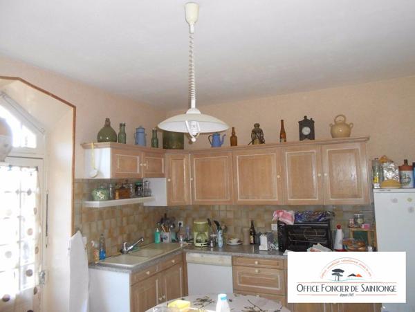 Ancienne batisse à renover 