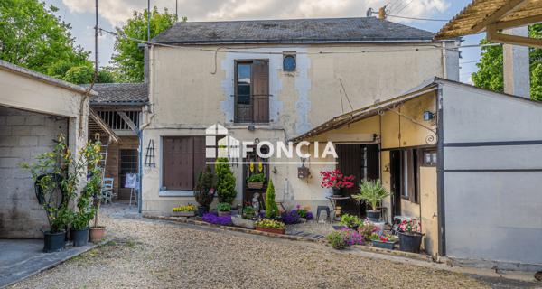 À vendre Maison 10 pièces 213.56 m² - Amboise 37400