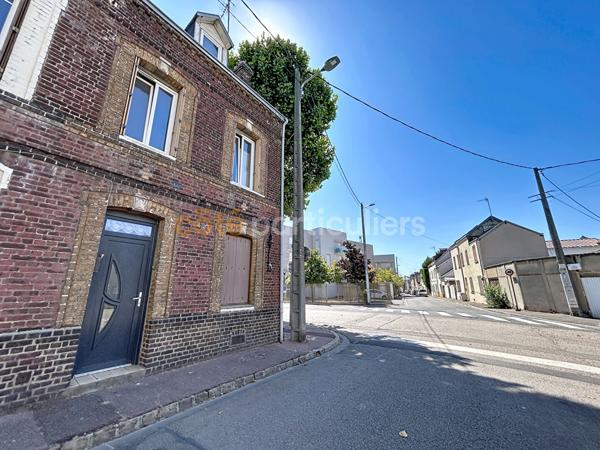 Vente
                Maison75 m² - 4 Pièces -
                    LE PETIT QUEVILLY (76140)