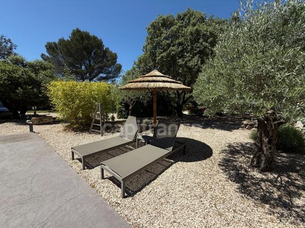 Maison à vendre 8 pièces 235 m2 avec T2 parcelle 4700 m2 piscine LOURMARIN (84)